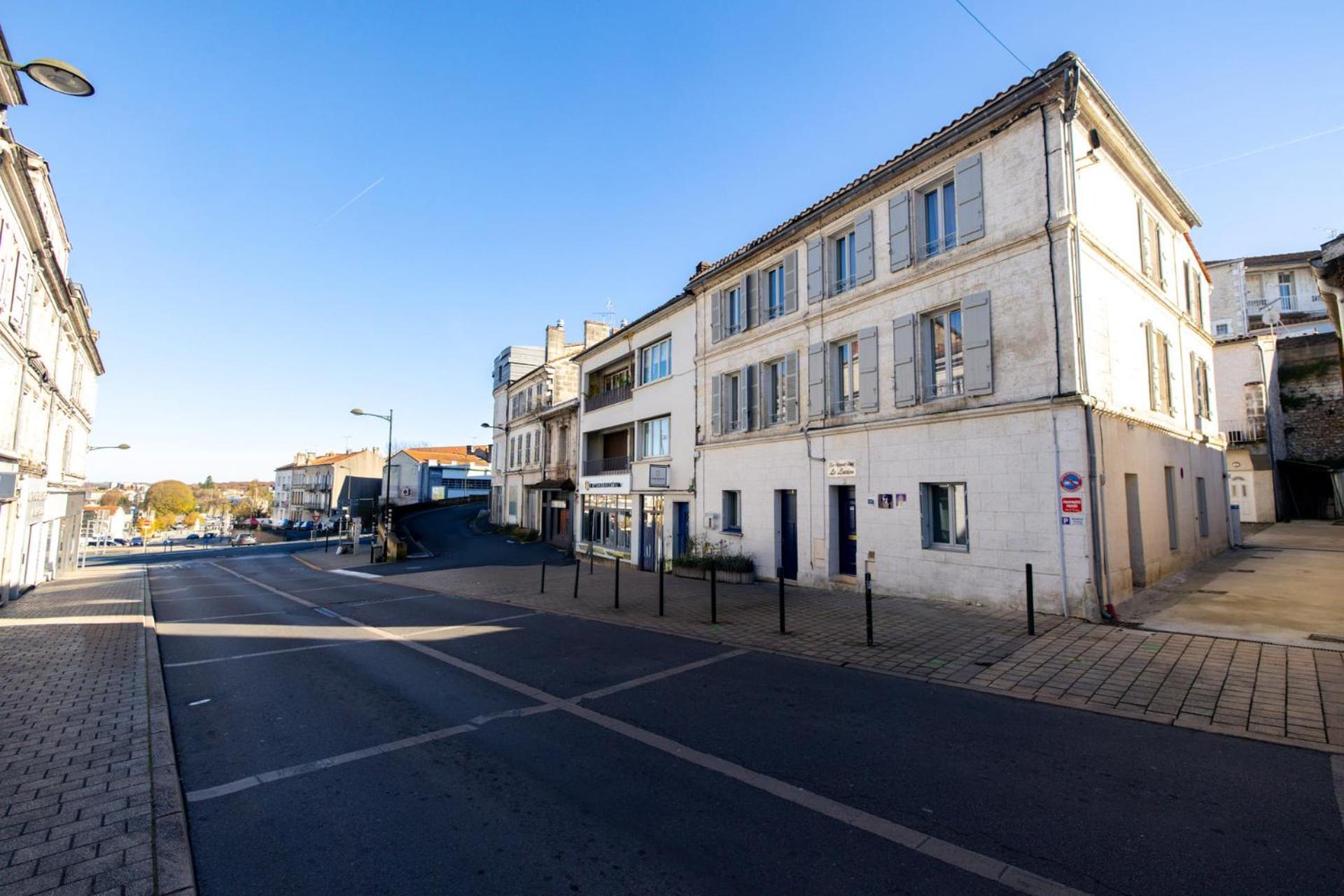 Le Lucien Eco-Appart'Hotel - Angouleme - Centre - Wifi - Parking Prive - Classe 4 Etoiles エクステリア 写真