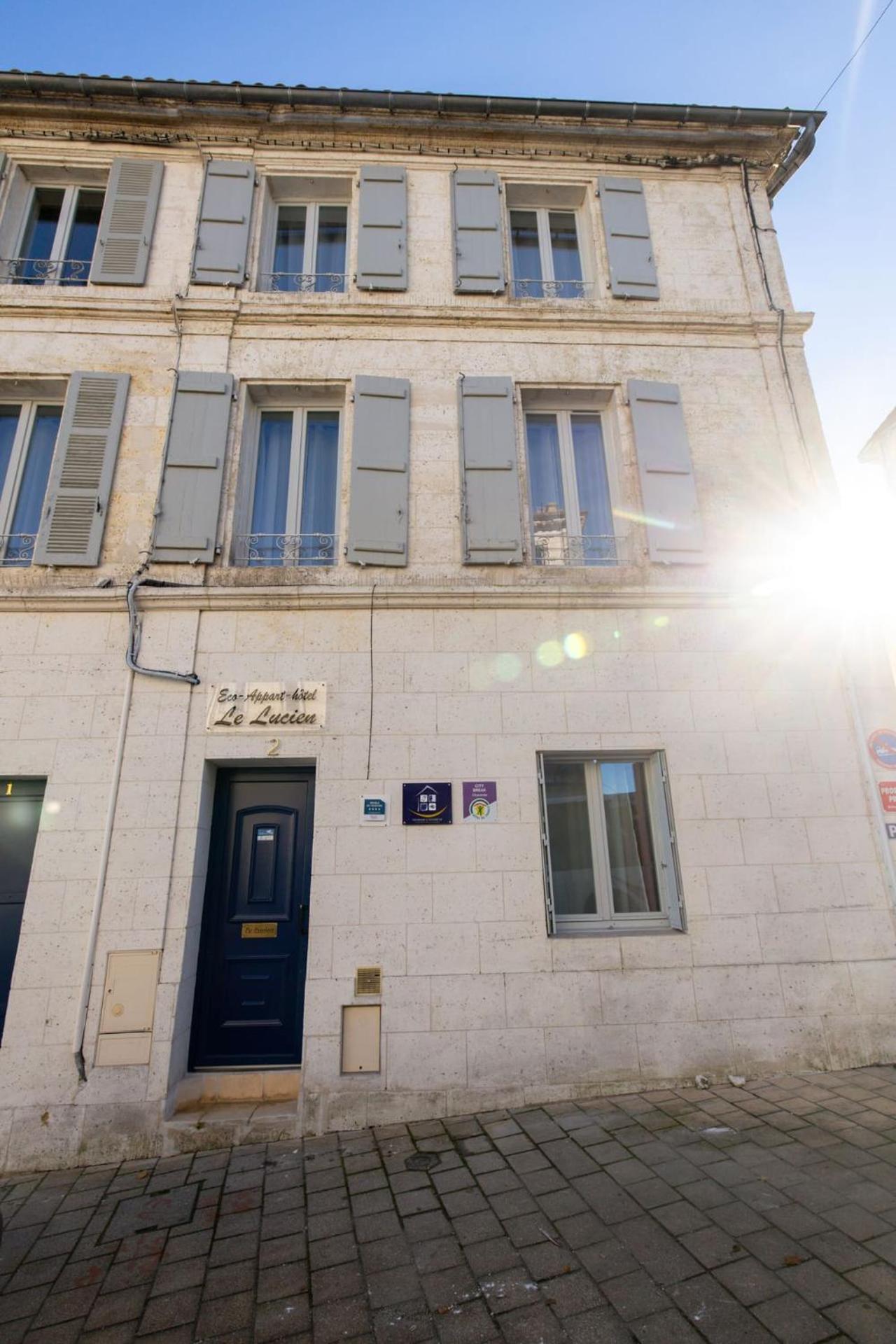 Le Lucien Eco-Appart'Hotel - Angouleme - Centre - Wifi - Parking Prive - Classe 4 Etoiles エクステリア 写真